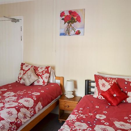 Mill View House Villa สการ์โบโรห์ ภายนอก รูปภาพ